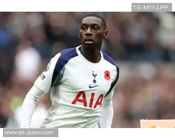 穆阿尼对曼联比赛中下巴受伤伤情暂无大碍无需过度担忧