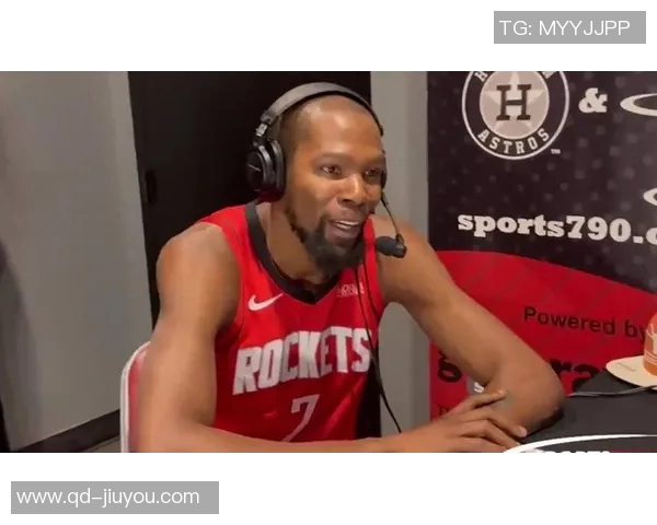 杜兰特与美女主持轻松互动分享快乐心情的背后故事