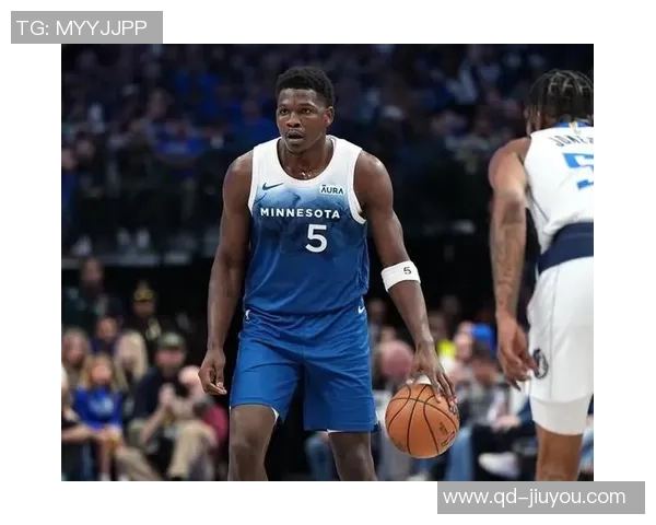 爱德华兹全场41分7篮板关键时刻连得5分助队逆转取胜